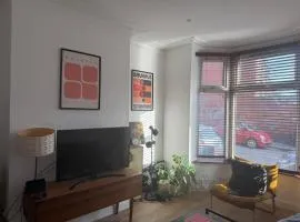 Boho retro newly refurbed, 4 double bedroom house