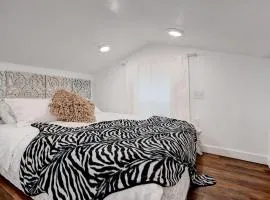 Vancouver Retreat Tiny House 9