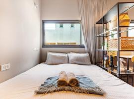 Breezhouse Mikltat Sadeh 28 Residence, hotelli kohteessa Tel Aviv