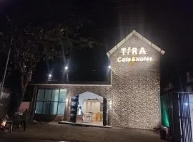 Tira Hotel and Cafe
