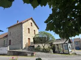 Maison moderne à La Chabanne avec jardin et animaux admis - FR-1-489-341