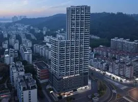 Atour Hotel -Fujian Avenue, Hongtang Metro Station, Fuzhou