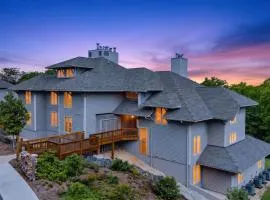 Golf Access Summer - Escape Wintergreen Resort - 3BR3BA, Pets OK & Sleeps 12