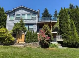 Luxury North Van Mountain Retreat