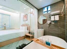 Nhật Tân Hotel VEC - Đông Anh, Hotel in Dong Anh