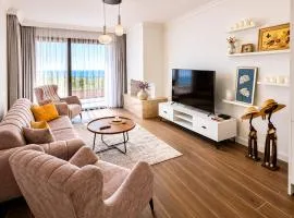 Sea View Penthouse with Jacuzzi & Roof Terrace