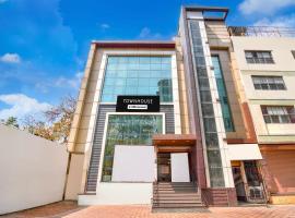 Townhouse Z Square Mall Formerly The Mall Road Inn, hotell i Kanpur