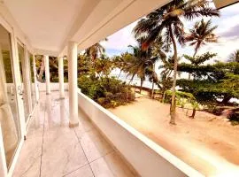 Elkanah Aelyn Beach Homestay