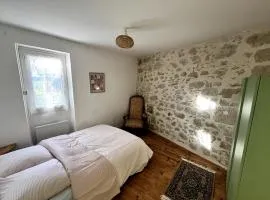 Jolie maison de village au calme avec terrasse