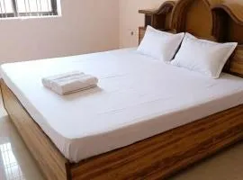 Cozy 2BHK Home Walkable to Narmada Mandir
