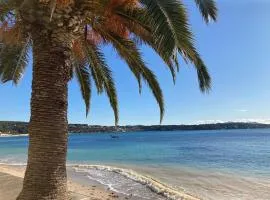 T2 cosy , plage à pied, clim et parking