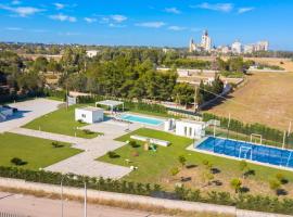 Villa Cristal Pool and Padel - Happy Rentals, hotel a Galatina