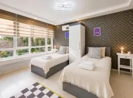 Hadrian Nest 3BR Apartment Opposite Hadrian Gate