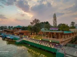 Heritage Prince of Kashmir Luxury Houseboat