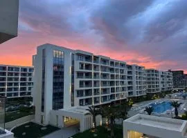 Sea Breeze Park Residence 2 , Studio with a balcony and pool view near waterpark,