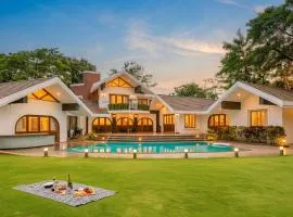 StayVista at Gulmohar Gardens with Gazebo, BBQ