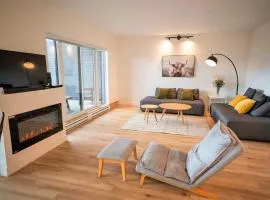 Chic Condo - Stunning View & Quiet