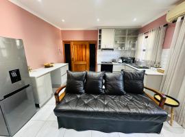Little Haven Conerstone cottage – hotel w mieście Windhuk