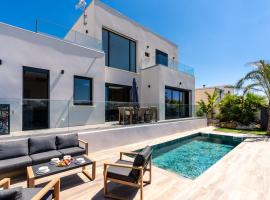 Villa Monégasque elegance & Exclusive seaside getaway, hotell i Sérignan