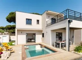 Villa Azura family villa jet pool near beach