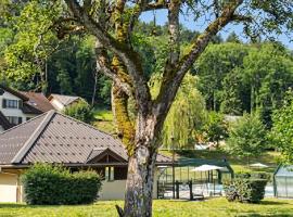 Appart cosy avec vue sur Lac: Lugrin şehrinde bir otel