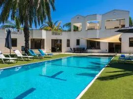 Peaceful 6BR Villa with Private Pool and Garden