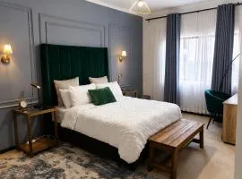 Modern Farmhouse Apartment - Near OR Tambo Airport