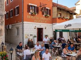 Hostel Obrovac、オブロヴァツのホテル