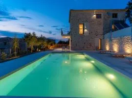 Novel Villa with Private Pool - Sleeps 14, by ZanteWize