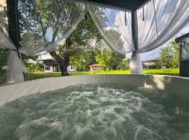 Vintage House, hotel u gradu Elena