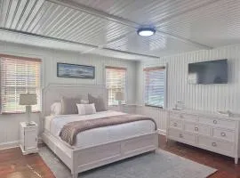 04-The Seashell Suite at The Castle Inn