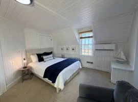 05-Sailing Suite at The Castle Inn