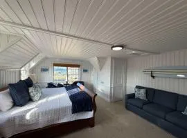 10-Surf Suite at The Castle Inn