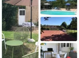 Maison privée "La Coudanne" piscine, tennis, parking