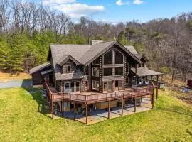 Log Cabin w Fireplace Screened Porch Deck & WiFi