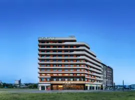 Zhangjiajie JI Hotel- New hotel, Free pick up service, Free shuttle service for Tianmen Mount Cableway, Smart Hotel&Root Service,King Koil mattress, Free self-service laundry,Toursim Service&English Customer Service