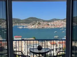 Blue Horizon of Poros