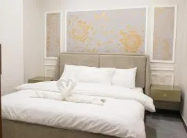 Luxvill Hotel