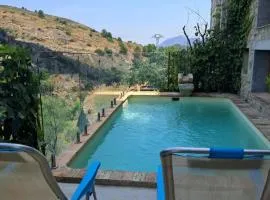 Casa rural con piscina privada y jacuzzi en la Vall de Gallinera