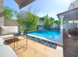 Apartment Hanna with a Private Heated Pool