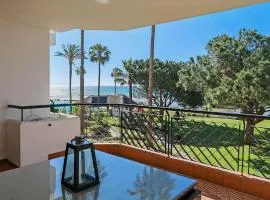 Sea View - Pool view - Beach Front - 25 meter to beach