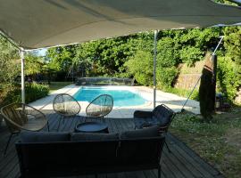 La Closerie DAUVILLIERS, hotell i Roinville