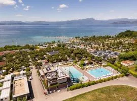 Club del Sole Le Palme Lazise Family Collection