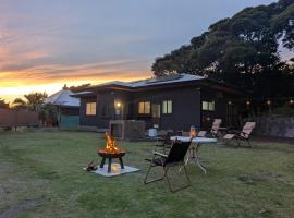 Big Island Base 夜を過ごす島の一棟貸し, hotell sihtkohas Oshima