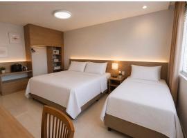 Hotel Blue Tree Acomoda 4 pessoas โรงแรมในมาเนาส์