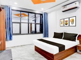 Super Hotel O Varad 7/12 Beer Bar & Lodging room, Hotel in Aurangabad