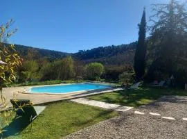 Charmante chambre d'hôtes "CARLA" avec piscine, Château de Favas