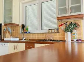 Mandica Holiday Home