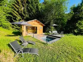 Cosy getaway in raw nature