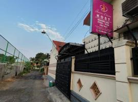 OYO 95290 Incess Diana Syariah, hotel a Probolinggo